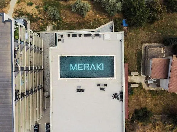 Lara Mamaia * 那沃达利